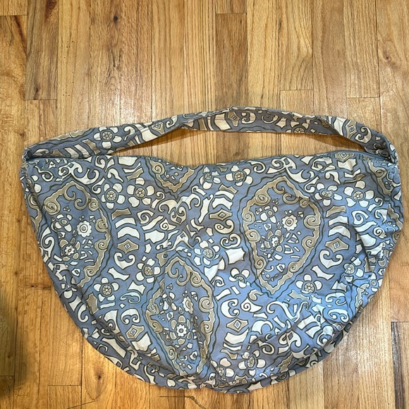 Big zip tote great for the beach - Picture 1 of 11